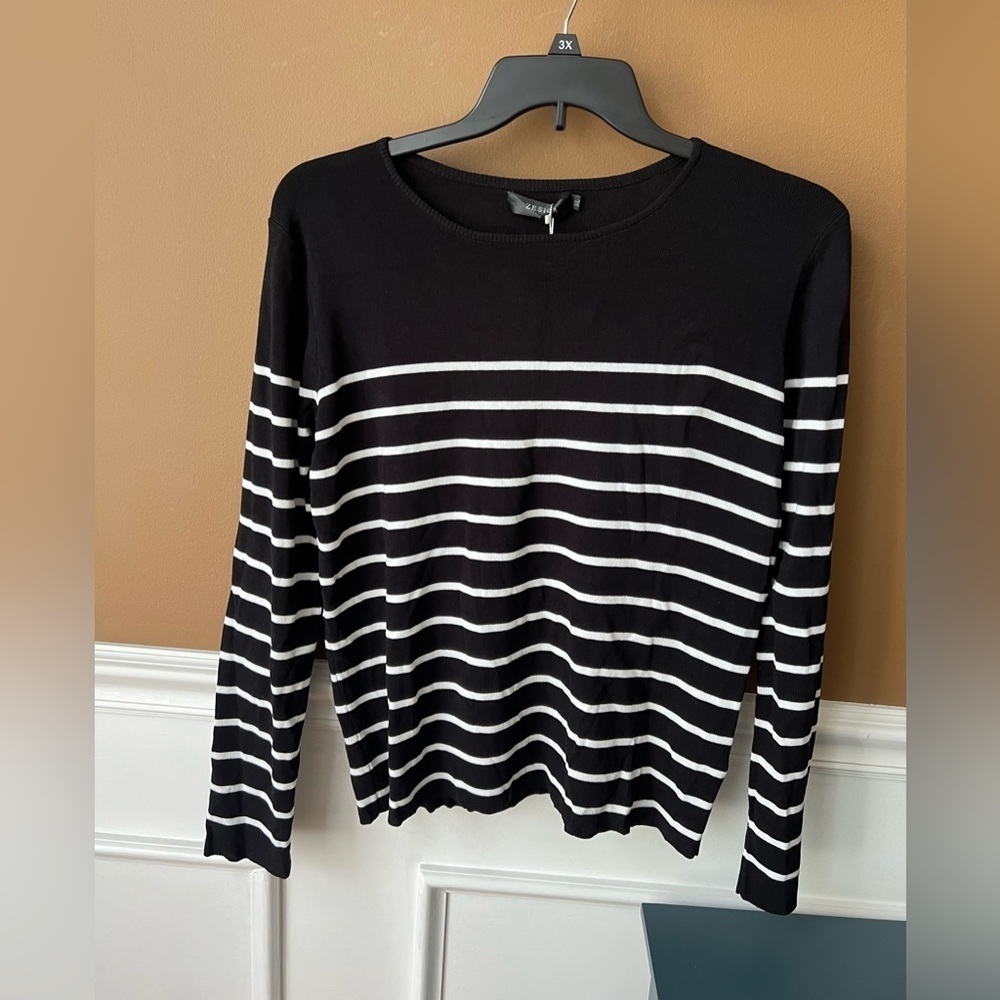 Zesica Black and White Striped Crew Neck Sweater Size XL Brand New